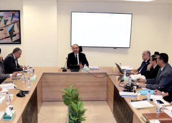 وزير قطاع الأعمال يتابع مؤشرات أداء شركات “القابضة المعدنية” وموقف المشروعات والفرص الاستثمارية