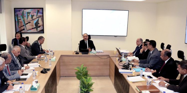 وزير قطاع الأعمال يتابع مؤشرات أداء شركات “القابضة المعدنية” وموقف المشروعات والفرص الاستثمارية