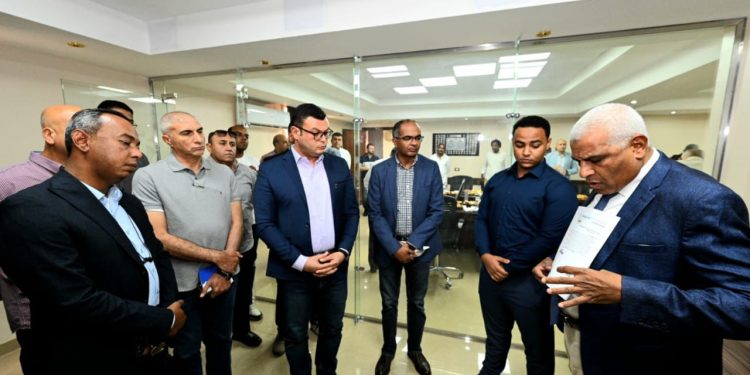 وزير الإسكان يتابع إجراءات تطبيق خطة التحول الرقمى بمدينة أسوان الجديدة