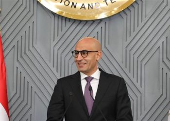 وزير التربية والتعليم يتوجه إلى فرنسا للمشاركة فى مؤتمر “أسبوع التعلم الرقمى ٢٠٢٤”