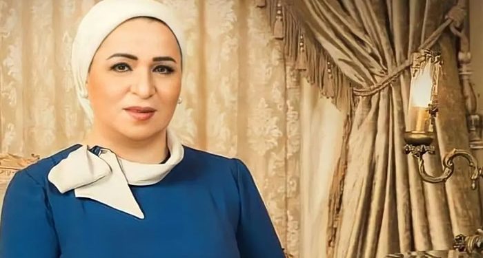 انتصار السيسى تجري انصال هاتفي مع السيدة التي فقدت ابنتيها وحفيدتها في حادث القطارين