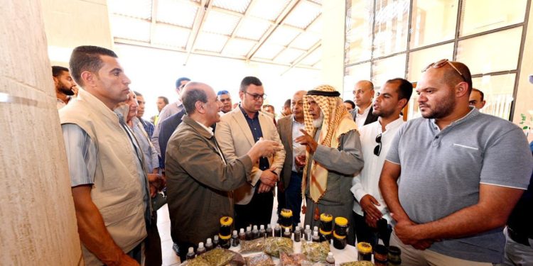 وزير الإسكان يتفقد ساحة ومبنى السلام والفندق الجبلى ومركز الزوار بمشروع تطوير موقع التجلى الأعظم فوق أرض السلام