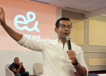 مسئول بـ إي أند مصر يكشف أهمية التوازن بين تسعير الخدمة ومصاريف تشغيل شبكات المحمول 