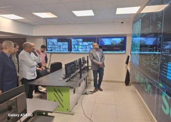 وزير الكهرباء يتفقد شركة شمال القاهرة لتوزيع الكهرباء “فرع القاهرة الجديدة “