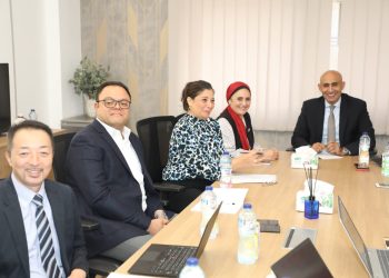 وزير التربية والتعليم يستعرض سبل تطوير منصة نظام إدارة المدارس المصرية اليابانية