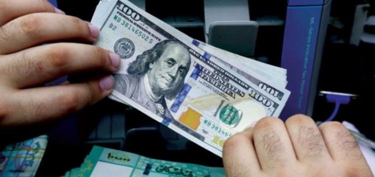 الدولار ينأى عن التقلبات: استقرار ملحوظ في الأسعار مع عطلة نهاية الأسبوع
