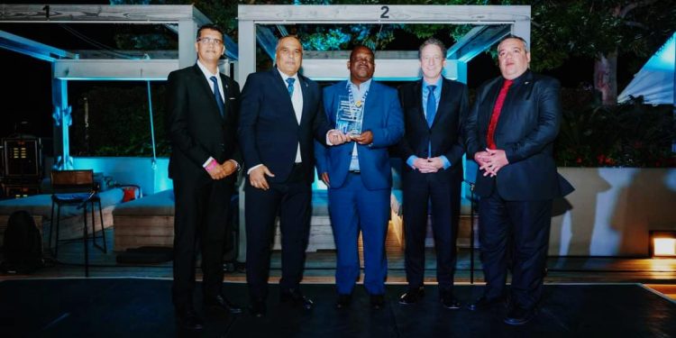 ليلي علوي تعبر عن حزنها الشديد لتدهور الأوضاع في لبنان