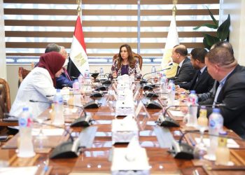 وزيرة التنمية تتابع مع عدد من قيادات الوزارة الموقف التنفيذي لخطة تطوير ورفع كفاءة المجازر