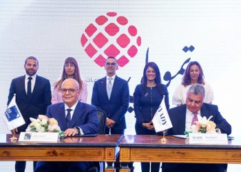 وزيرا التخطيط والاستثمار يشهدان اتفاقية بيع أسهم شركة تمويلي بـ2.5 مليار جنيه