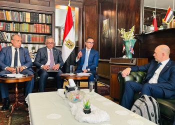 الخطيب: الحكومة تعمل حاليًا على تطوير برنامج متكامل لمساندة الصادرات المصرية.