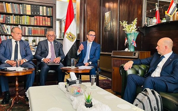 وزير الاستثمار فى بريطانيا الخطيب: الحكومة تعمل حاليًا على تطوير برنامج متكامل لمساندة الصادرات المصرية.