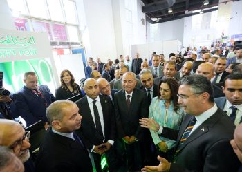 وزير التموين يتفقد جناح البريد في معرض اهلا مدارس.. ويشيد بالخدمات التي يقدمها البريد المصري للمواطنين