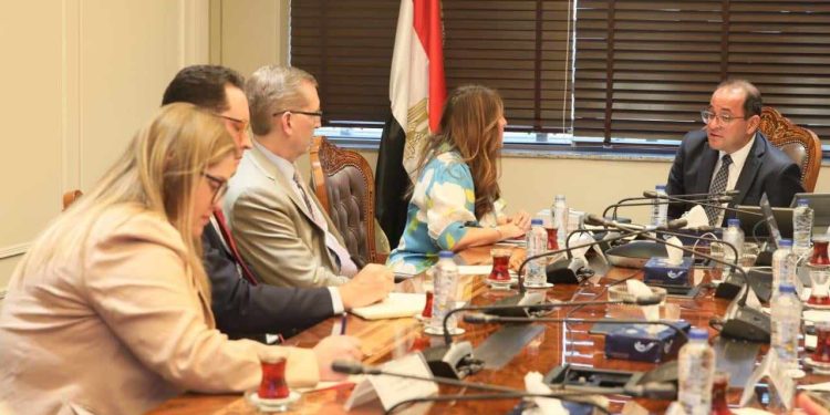 وزير المالية.. في أول لقاء بالسفيرة الأمريكية بالقاهرة:  السياسات المالية تعمل على تحفيز النشاط الاقتصادي