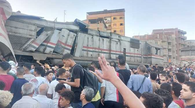 إكسترا نيوز: مصرع شخص وإصابة 18 آخرين فى حادث تصادم قطارين بالزقازيق
