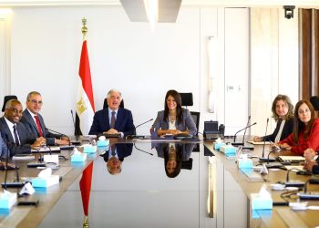 وزيرة التخطيط تلتقي الرئيس التنفيذي للمؤسسة الدولية الإسلامية لتمويل التجارة