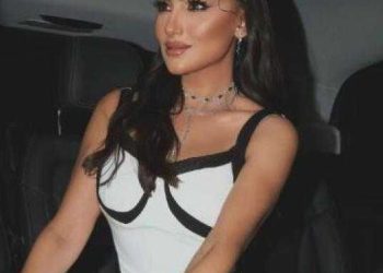 إطلالة متألقة: مي عمر تسرق الأنظار في مهرجان ملتقى نجم العرب