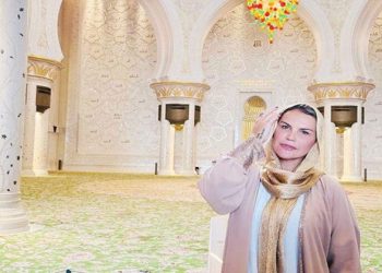 من المسجد.. شقيقة كريستيانو رونالدو تظهر «بالحجاب»