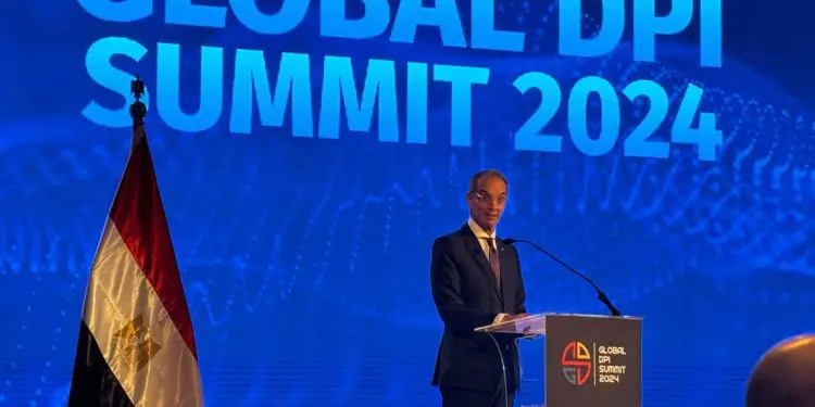 وزير الاتصالات: نعمل على إعداد الخزانة الرقمية لحفظ مستندات المواطنين رقميًا