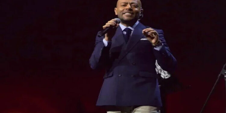 تامر عاشور يحيى حفل غنائي في مهرجان الموسيقى العربية اليوم