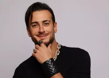 سعد لمجرد يشعل السوشيال ميديا بظهور مفاجئ في ملهى ليلي