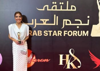 مي كساب في إطلالة ساحرة: فقدان الوزن يثير إعجاب الجمهور