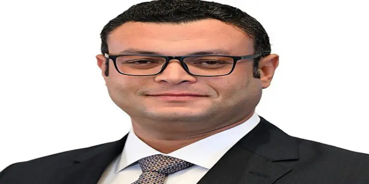 وزير الإسكان يوجه مسئولى جهات الوزارة بسرعة إنهاء المشروعات التى تمس حياة المواطنين بشكل مباشر