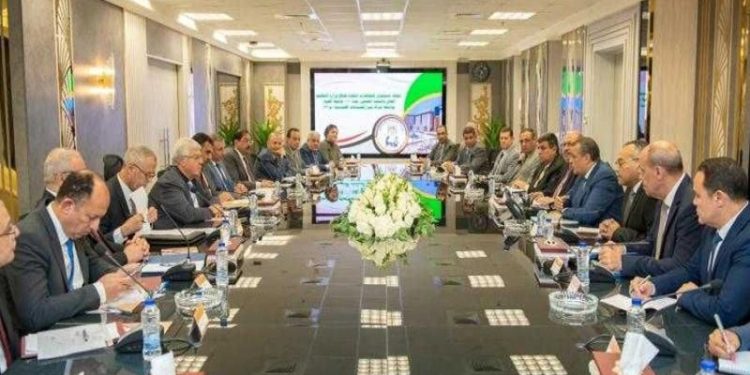 وزيرا “الإنتاج الحربي ” و “التعليم العالي والبحث العلمي” يبحثان موضوعات التعاون المشترك