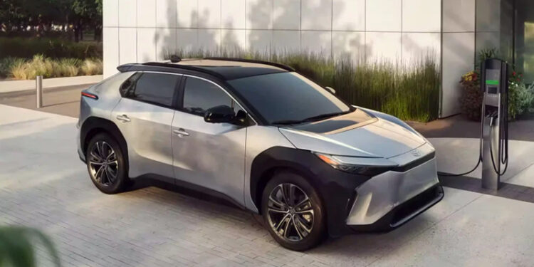 تويوتا تحذر من التحول للسيارات الكهربائية: وظائف كثيرة ستختفي