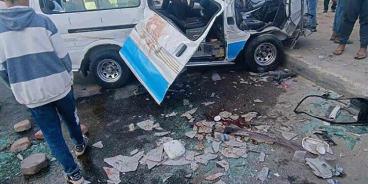 مصرع شخصين في حادث مروري على طريق الأوتوستراد