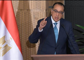 رئيس الوزراء يتابع موقف مشروعات مياه الشرب والصرف الصحي على مستوي الجمهورية