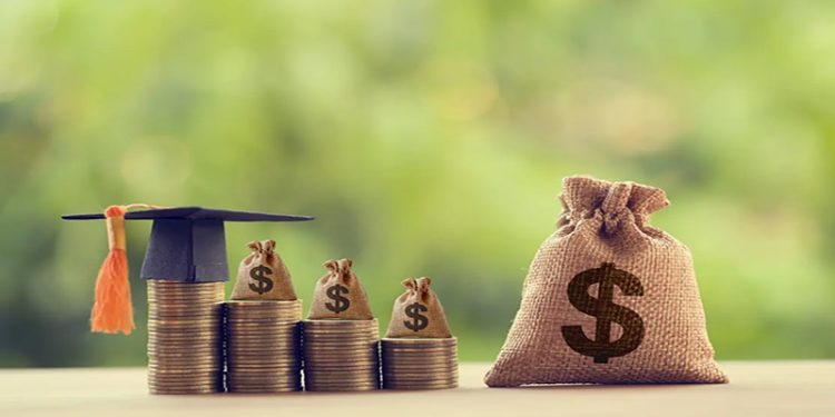 مؤسس شركة ناشئة يحول 400 موظف إلى مليونيرات بقرار واحد