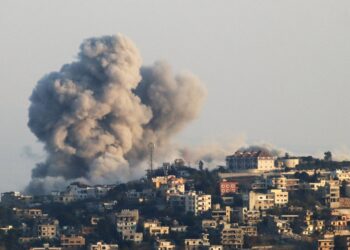 الخارجية الأمريكية: ندعم حق إسرائيل في ضرب أهداف مشروعة لحزب الله بلبنان