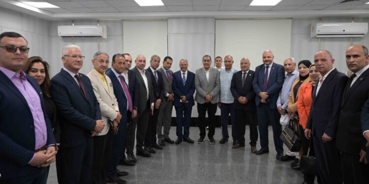 Image processed by CodeCarvings Piczard ### FREE Community Edition ### on 2024-10-19 13:39:02Z | | ÿÿÿÿÿ¿<þW¼* رئيس مجلس الوزراء يلتقي أعضاء الهيئة البرلمانية بالمنيا لمناقشة عدد من الملفات