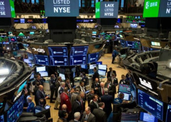 فى 4 خطوات.. كيف تشترى شركات السمسرة الأسهم فى البورصات الأجنبية؟