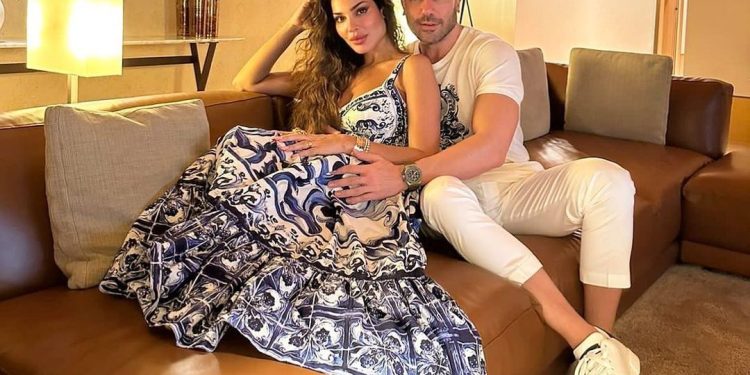 انفصال الفنانة نادين نجيم عن خطيبها بعد قرابة عامين من ارتباطهما