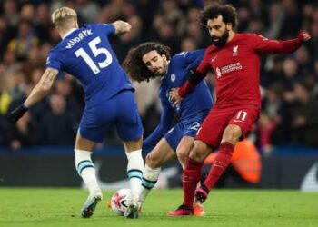 مواجهة نارية بين ليفربول وتشيلسي.. محمد صلاح يقود الريدز للحفاظ على صدارة البريميرليج