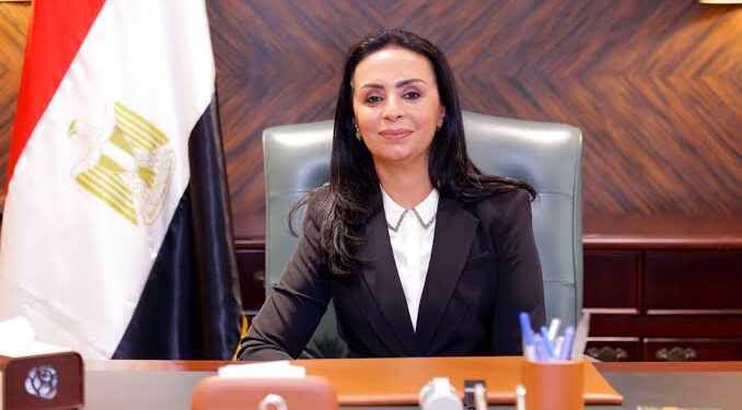 وزيرة التضامن: خطوط الوزارة الساخنة تستقبل ما يزيد على 225 ألف اتصالاً