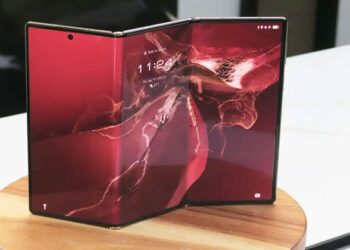 سامسونج تطور هاتفا ثوريا للقضاء على هواوي Mate XT