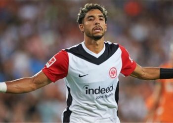 عمر مرموش يفوز بجائزة لاعب شهر سبتمبر بآينتراخت فرانكفورت