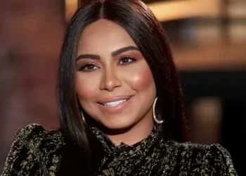 إطلالة نحيفة وجريئة.. شيرين عبد الوهاب تثير الجدل بجلسة تصوير غير تقليدية