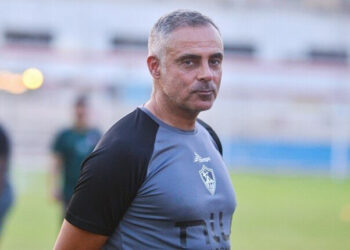 جوميز يحذر لاعبى الزمالك من غموض البنك الأهلي فى انطلاقة الدورى