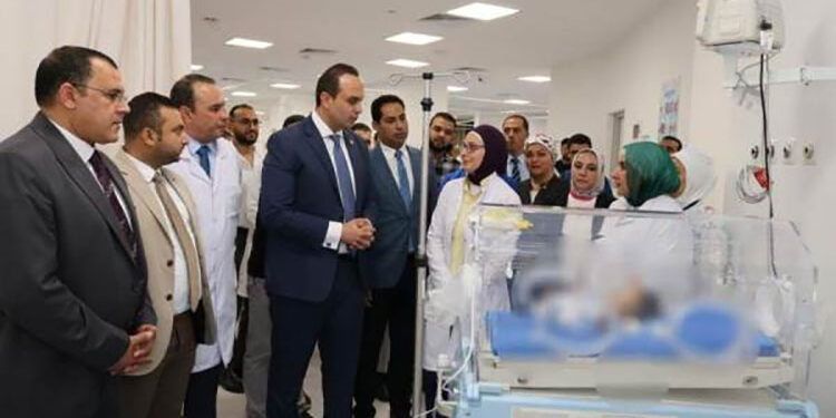 رئيس هيئة الرعاية الصحية يلتقي محافظ السويس ويناقشان عددًا من الملفات الهامة