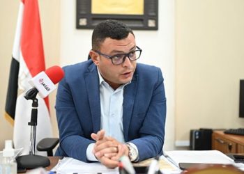 وزير الإسكان يتابع موقف تشغيل وإدارة عدد من المشروعات المنفذة