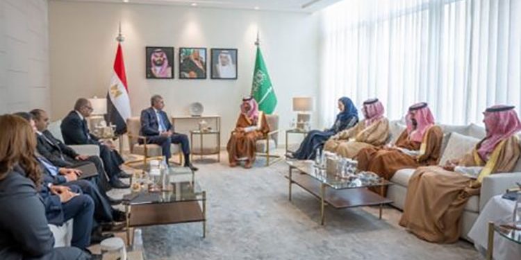 وزير السياحة والآثار يلتقى وزير السياحة السعودي لبحث سبل التعاون المشترك