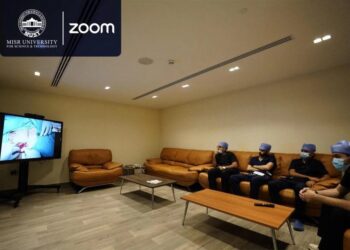 Zoom تعقد شراكة  مع جامعة مصر للعلوم والتكنولوجيا لتقديم البث الحي المباشر للجراحات الطبية
