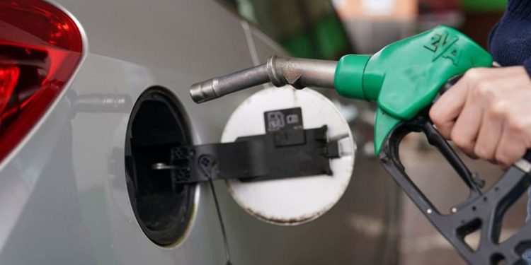 ارتفاع أسعار البنزين في 2024: قرارات مرتقبة وتأثيرات جديدة