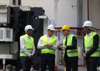 وزير الإسكان يزور مصنع “تربوسان” التركى لبحث فرص نقل وتوطين صناعة الطلمبات اللازمة لمشروعات المياه والصرف