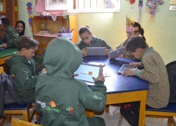 اورنچ توسع مشروع المدارس الرقمية إلى 100 مدرسة في 2024