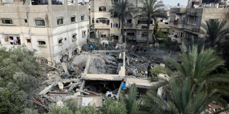 مصر تدين بأشد العبارات قصف الاحتلال الإسرائيلي لمربع سكني في “بيت لاهيا” شمال قطاع غزة