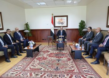 وزير الاتصالات يشهد توقيع الدفعة الثانية من تراخيص خدمات الجيل الخامس لشركات المحمول العاملة في مصر